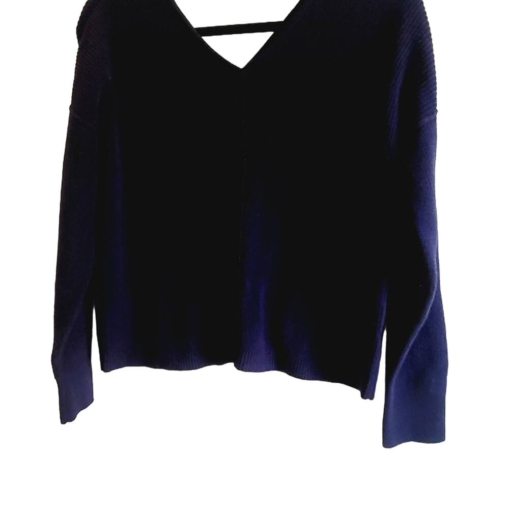 Navy XS v neck sweater buttons down back